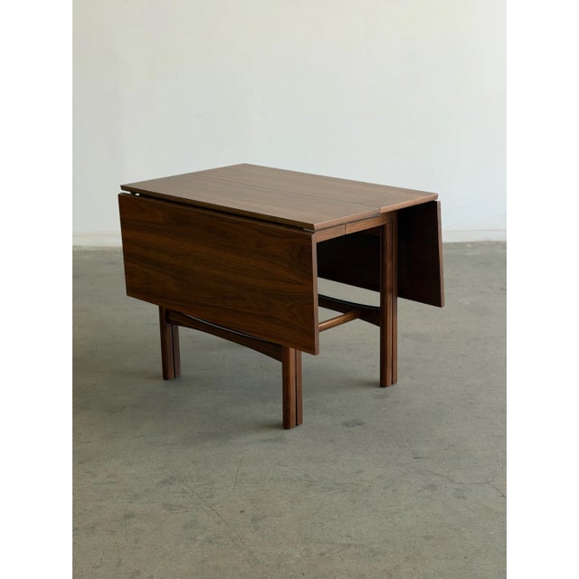 1960s 1960s Walnut Drop Leaf Dining Table by American of Martinsville, Attributed For Sale - Image 5 of 18