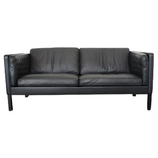 Model 2332 Sofa in Leather by Børge Mogensen for Fredericia For Sale