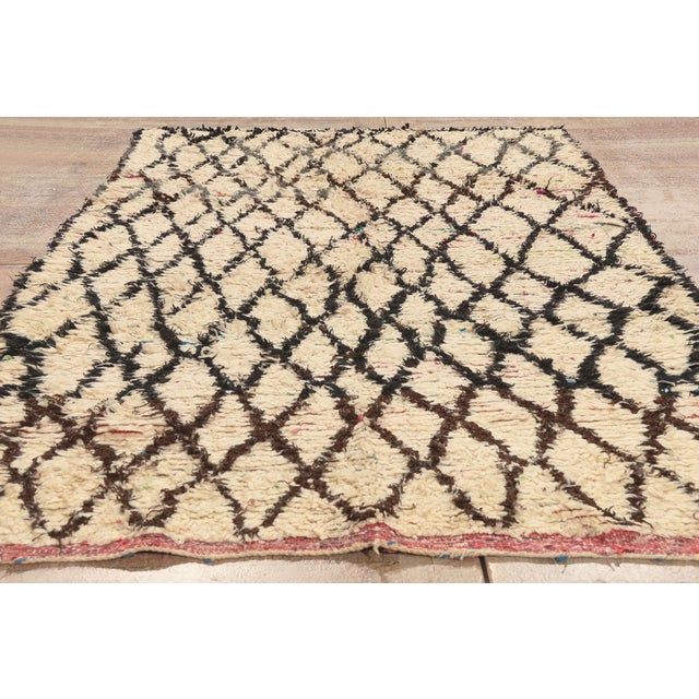 Vintage Azilal Boucherouite Moroccan Rug, 04'08 X 07'08 For Sale - Image 9 of 10