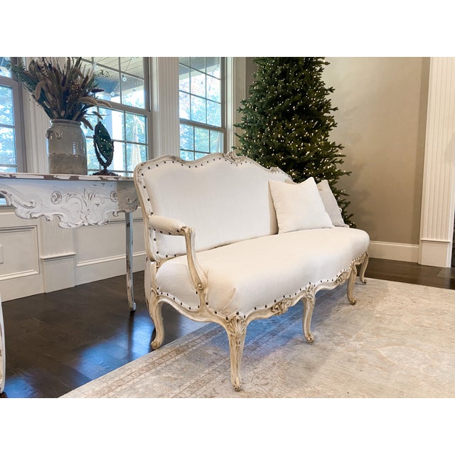 Wood 1920s Vintage Fully Refurbished Louis XVI Style Settee For Sale - Image 7 of 10