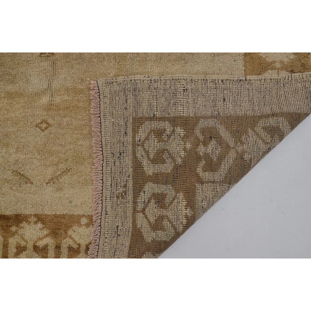 1950s Oushak Area Tan Colour Rug For Sale - Image 5 of 10