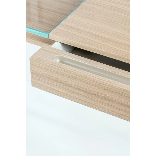 Contemporary Cosimo Desk with Natural Oak Veneer and Glass Top by Marco Zanuso Jr. for Adentro, 2023 For Sale - Image 3 of 6