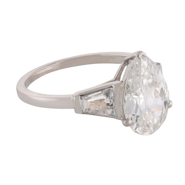 1950s French Gia 2.55 Carat Antique Pear Shape Diamond Platinum Engagement Ring, Size 7 For Sale - Image 4 of 6