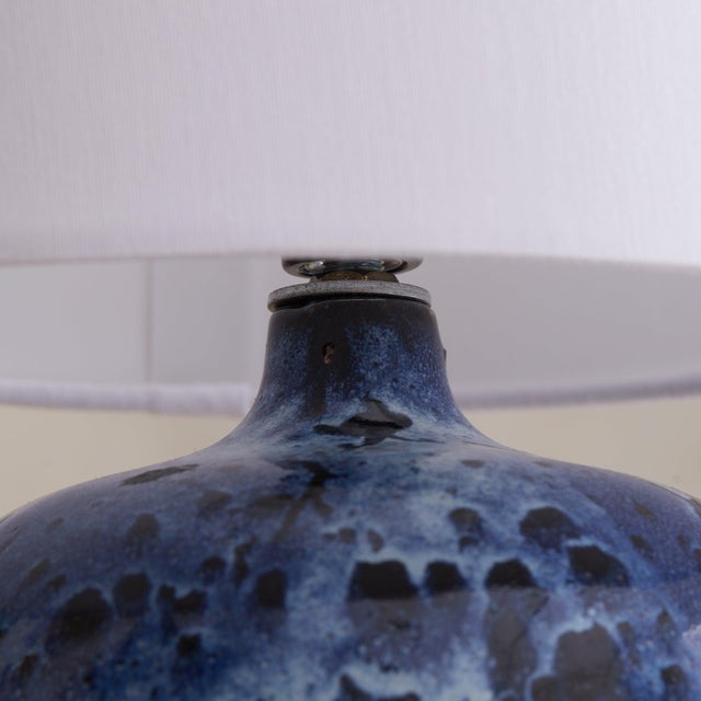 1960s French Blue Ceramic Round Table Lamp with Woven Shade For Sale - Image 4 of 10