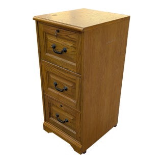 Vintage Winners Only 3 Drawer Light Brown Oak File Cabinet / With Lock and Key For Sale