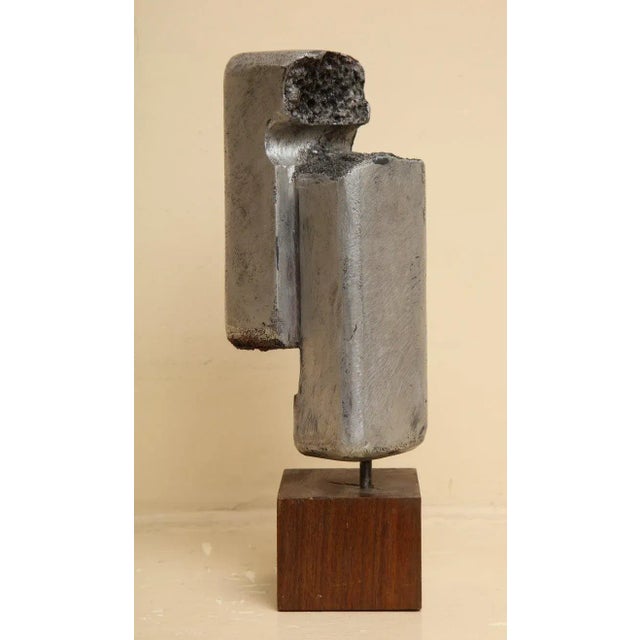 Abstract 1972 "Closed Column" Contemporary Abstract, Silver Gray Aluminum Sculpture by Gerald Siciliano For Sale - Image 3 of 11