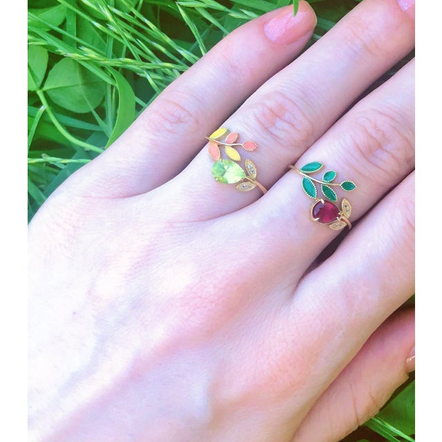 Flower Ring With Ruby in 14k Gold - 5 Us Size For Sale - Image 6 of 7