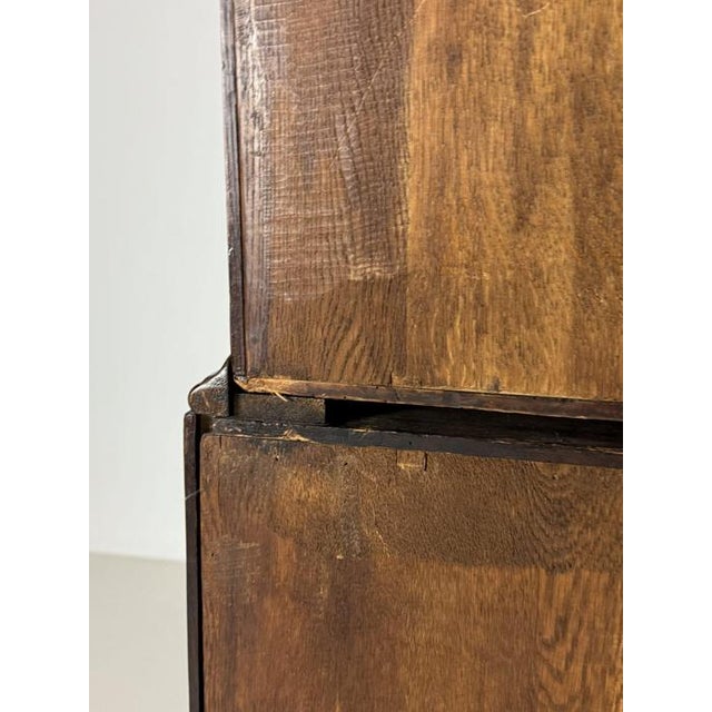 English Tallboy in Oak, 1800s For Sale - Image 10 of 18