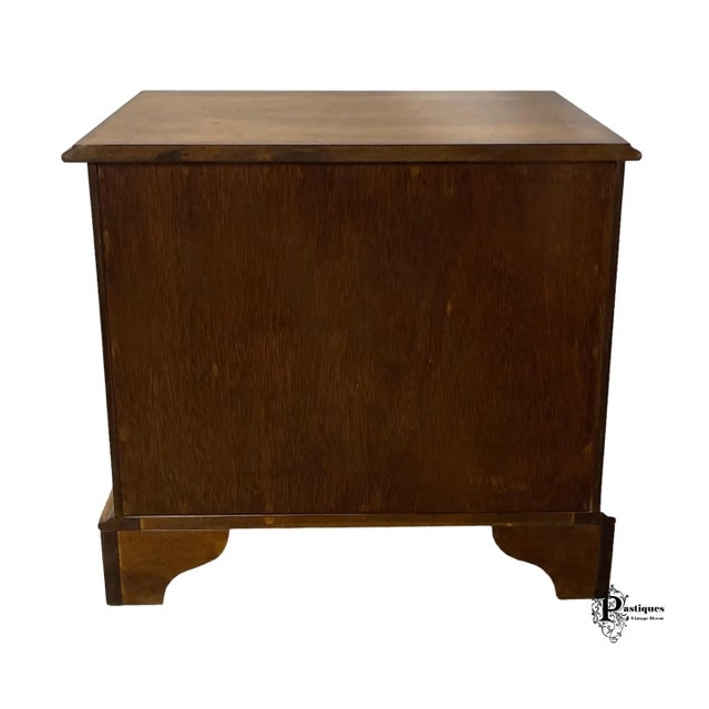 Vintage Wellington Hall Traditional Chippendale Style Walnut Four