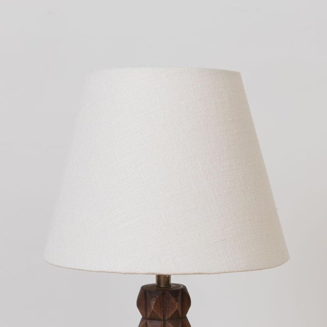 1940s French Carved Wood Table Lamp by Charles Dudouyt For Sale In Los Angeles - Image 6 of 11