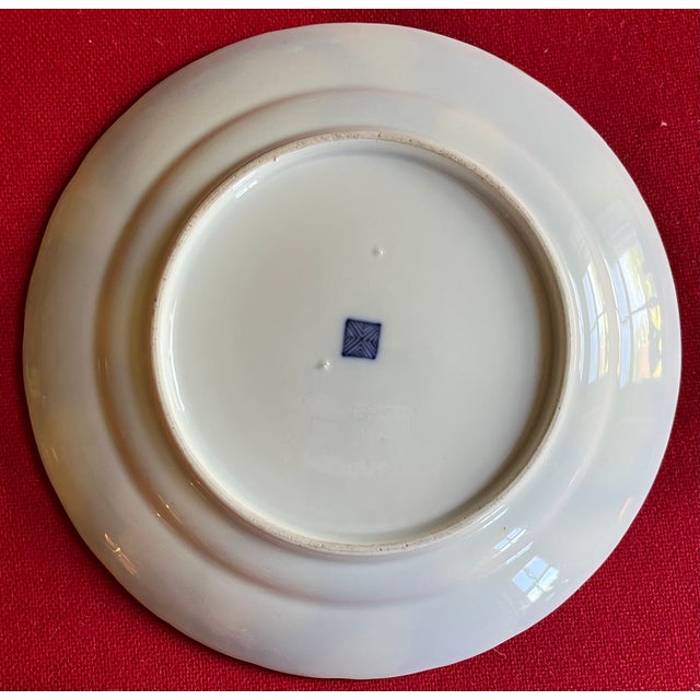 19th Century Antique 19th Century Samson Porcelain Exotic Bird Plate in the Worcester Taste Circa 1880 For Sale - Image 5 of 11