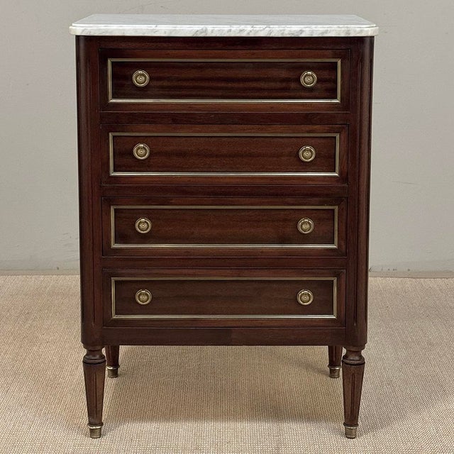 French Louis XVI Petite Mahogany Commode With Carrara Marble For Sale - Image 11 of 18
