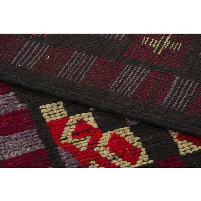 Vintage Turkish Kilim Wool Runner With Gold Stripes by Rug & Kilim, 1950-1959 For Sale In New York - Image 6 of 8