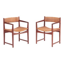 Example of Peter Hvidt and Orla Mølgaard-Nielsen Side Chairs