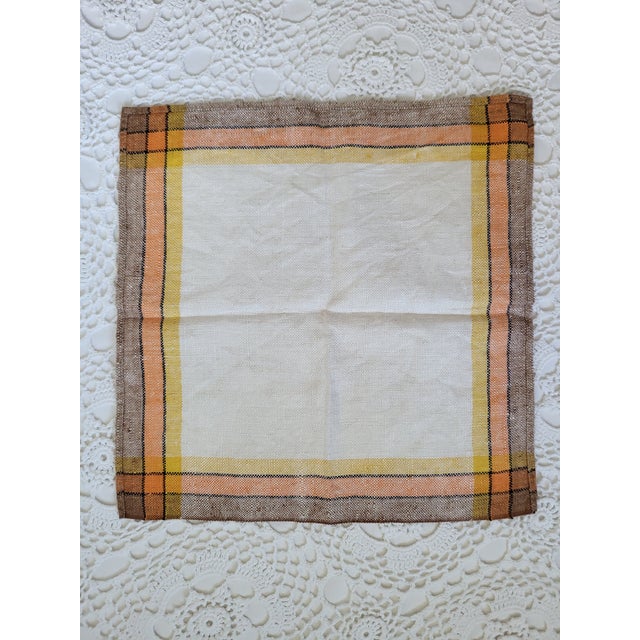 Traditional 1960s Linen Cocktail Napkins, Set of 4 For Sale - Image 3 of 3