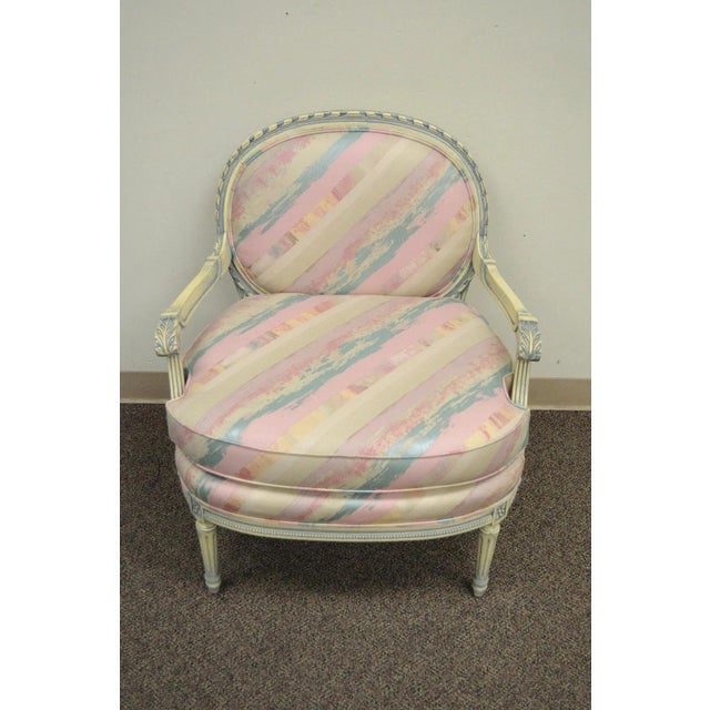 French Vintage French Louis XVI Pink Blue Carved Bergere Boudoir Lounge Arm Chair For Sale - Image 3 of 12