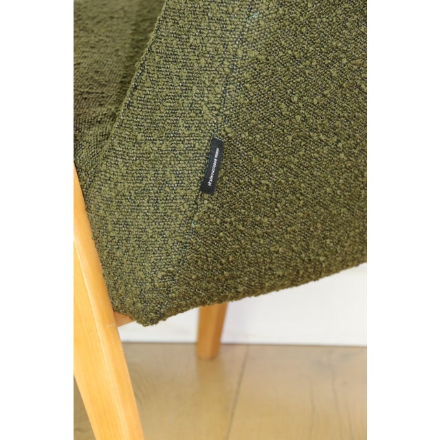 Vintage 366 Armchair in Olive Green Boucle from Józef Chierowski, 1970s For Sale - Image 12 of 13