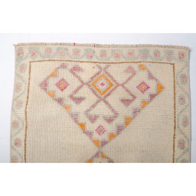White Oushak Vintage White Wool Runner For Sale - Image 8 of 10