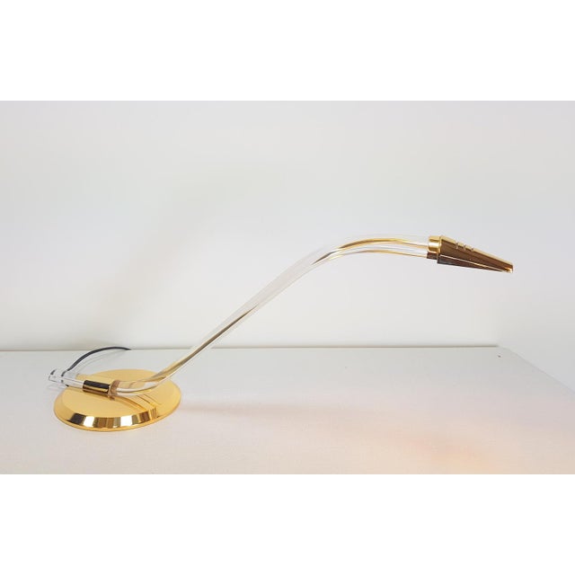 Vintage Cobra Desk Lamp in Brass and Acrylic from Grupo Mci, 1970 For Sale - Image 4 of 14