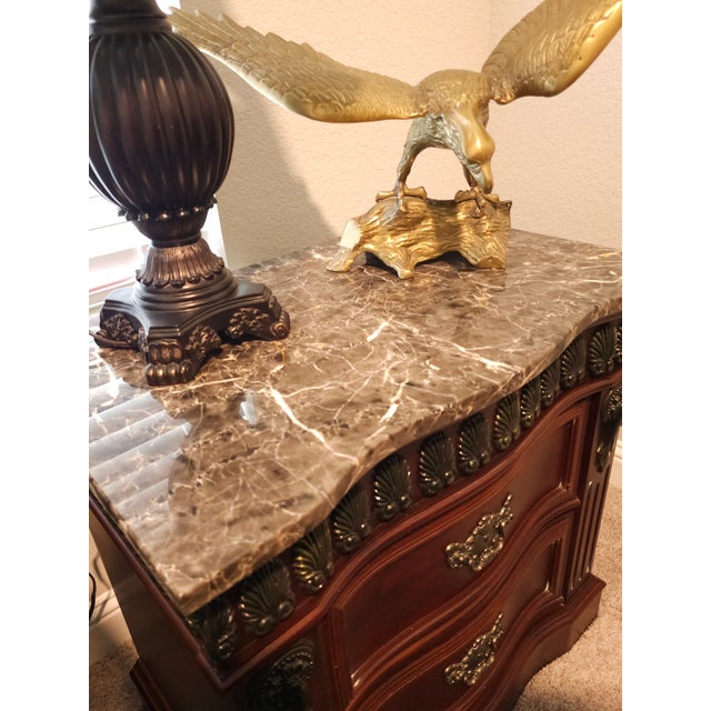 Late 20th Century Pulaski Carved Solid Mahogany Queen Size 5 Piece Bedroom Set For Sale - Image 12 of 13