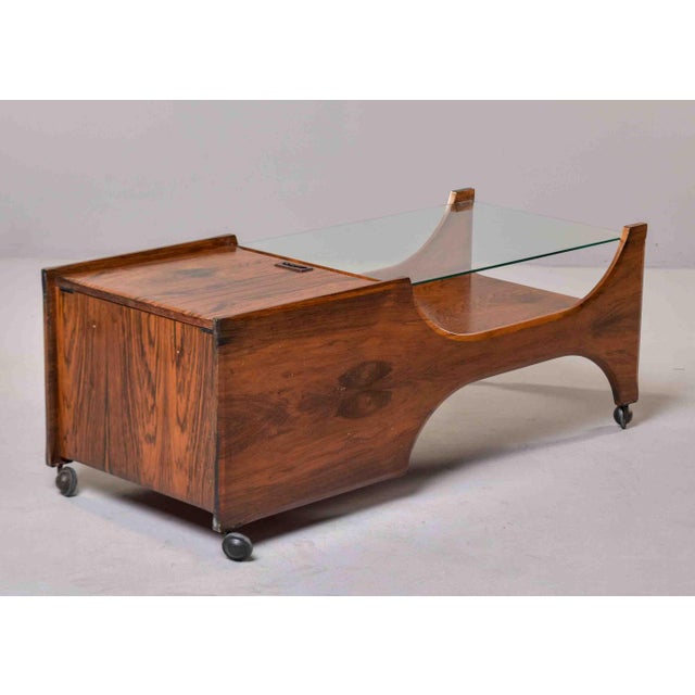 Italian Mid-Century Rosewood Coffee Table With Glass Top and Lift-Lid Storage For Sale In Detroit - Image 6 of 11