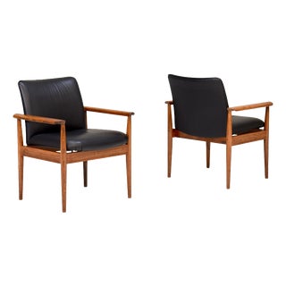 Early Model 209 Diplomat Chairs by Finn Juhl for France & Søn / France & Daverkosen, Denmark, 1955-1965, Set of 2 For Sale