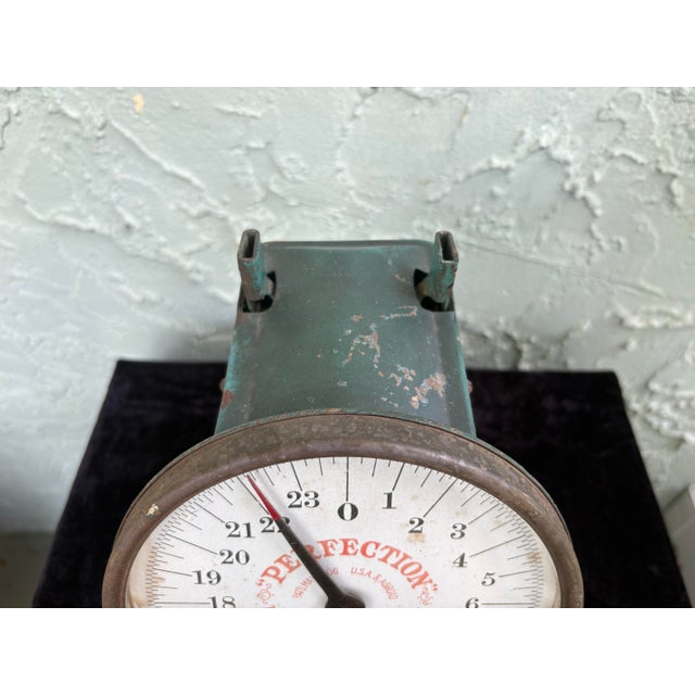 Aqua Antique 1906 Triner “Perfection” Family Kitchen Scale in Original Aqua Paint For Sale - Image 8 of 12
