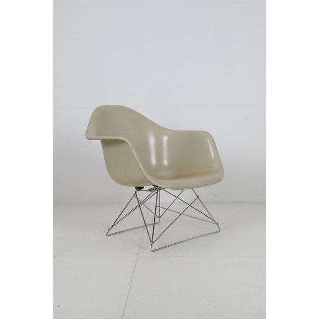 Lar Fiberglass Armchair by Charles & Ray Eames for Herman Miller, 1950s For Sale - Image 16 of 16