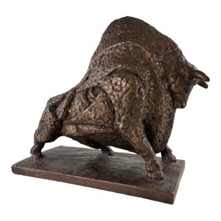 Mid-Century Vintage Austin Productions Plaster Bull Sculpture For Sale