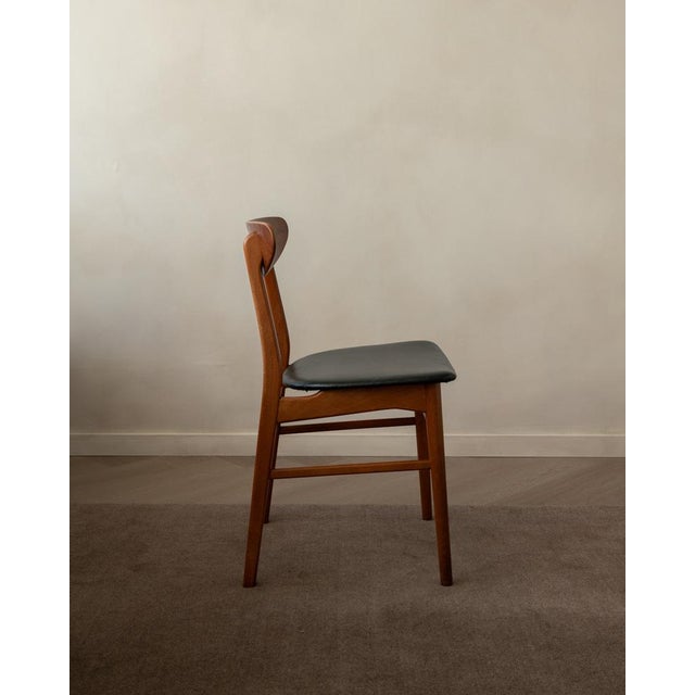 Vintage Danish Dining Chairs in Teak and Black Skai, 1960s, Set of 6 For Sale - Image 4 of 18