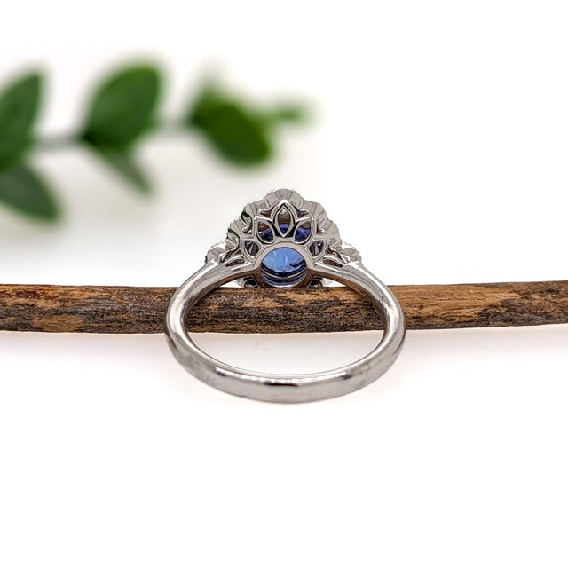 1ct Tanzanite Ring W Earth Mined Diamonds in Solid 14k White Gold Round Size 6.75 For Sale - Image 4 of 5