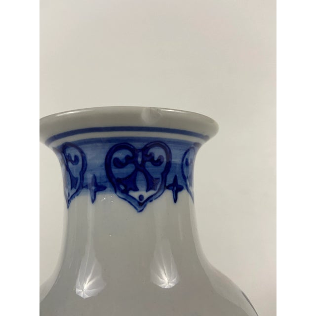 Mid 20th Century Blue and White Chinese Porcelain Vase For Sale - Image 5 of 8