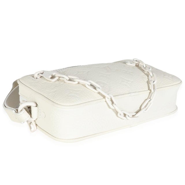 White Monogram Taurillon Pochette Volga For Sale In New York - Image 6 of 9