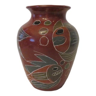 Etched Nicaragua Central America Hand-Made Pottery Vase W/ Fish Decoration Vintage For Sale