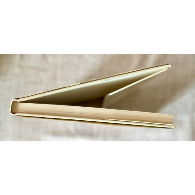 Signed Jane Fonda’s Workout Book (1981) | Vintage Fitness Hardcover With Dust Jacket For Sale - Image 9 of 18