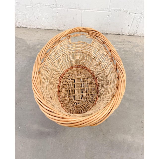 Late 20th Century Vintage Ombre Wicker Oval Basket Twisted Handles Large 23" × 17" For Sale - Image 5 of 7