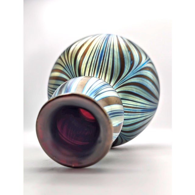 Iridescent Ruby Glass Gourd Vase Phänomen Genre 7501 from Loetz Glass, 1898 For Sale - Image 4 of 6