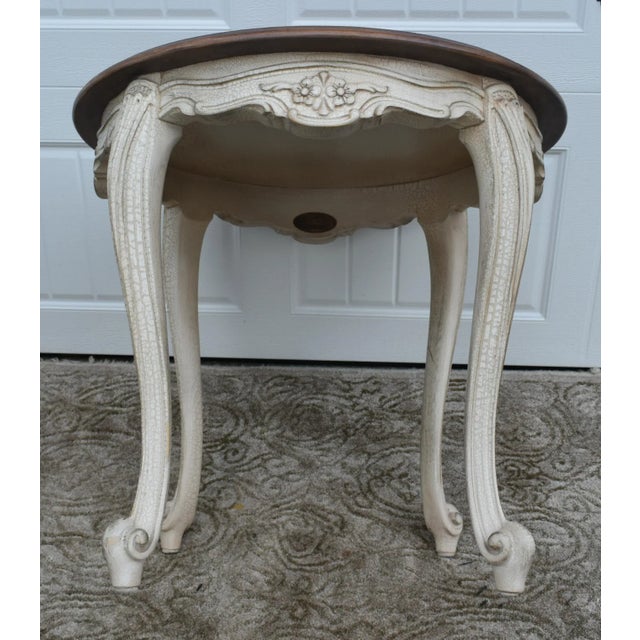 Vintage Wood Round Table Venetian Two Tone White Crackle French Provincial For Sale - Image 11 of 12