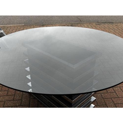 Mid-Century Modern Circular Dining Table with Smoked Glass on Chrome Base, 1970s For Sale - Image 6 of 11