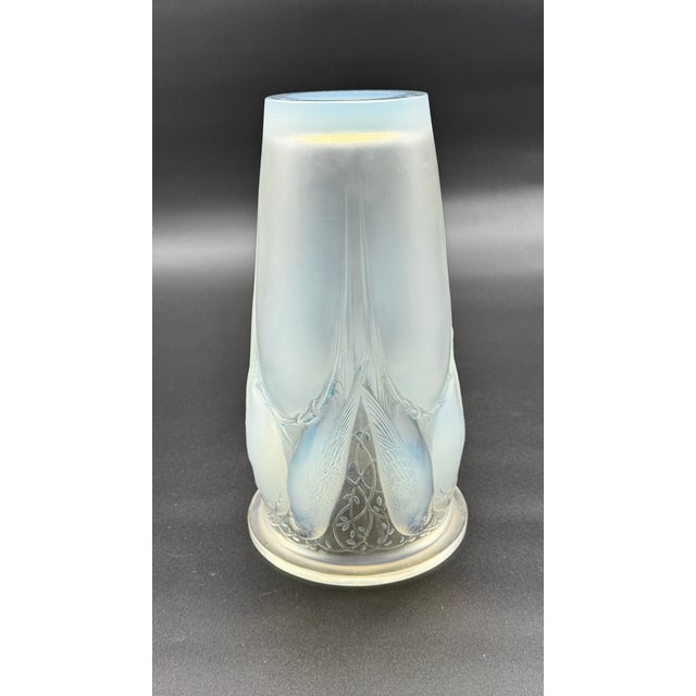 1920s Ceylan Vase in Opalescent Glass by R. Lalique, 1924 For Sale - Image 5 of 12