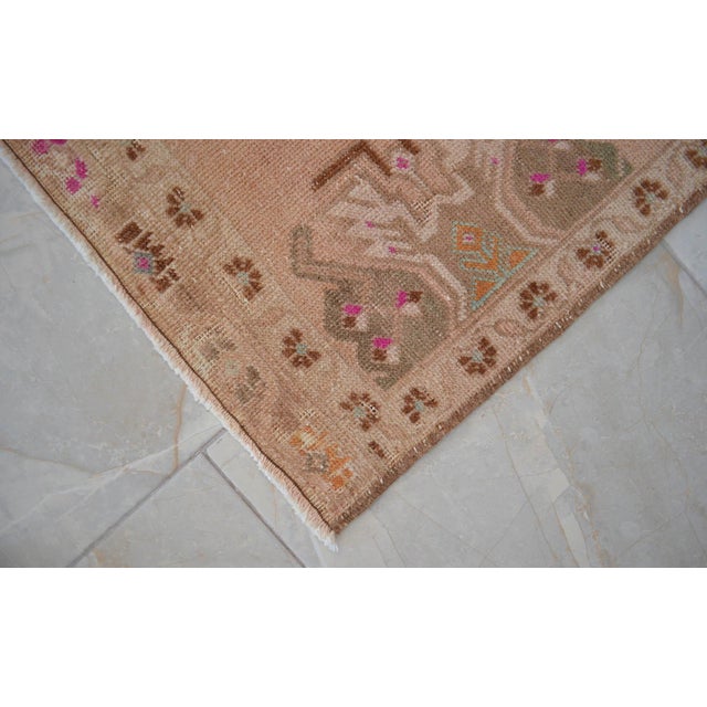 1960s Low Pile Hand Knotted Turkish Small Rug Faded Mat Accent Rug - 21'' X 45'' For Sale - Image 11 of 16