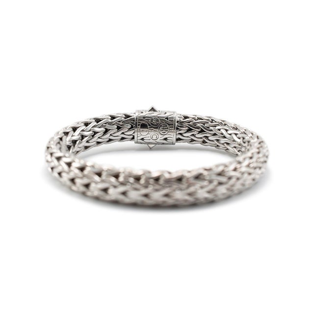 Modern John Hardy 925 Sterling Silver Pave Black Sapphire Icon Link Bracelet For Sale - Image 3 of 7