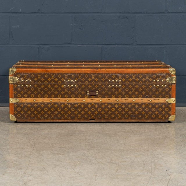 Vintage Steamer Trunk in Monogram Canvas from Louis Vuitton, France, 1930 For Sale - Image 6 of 18