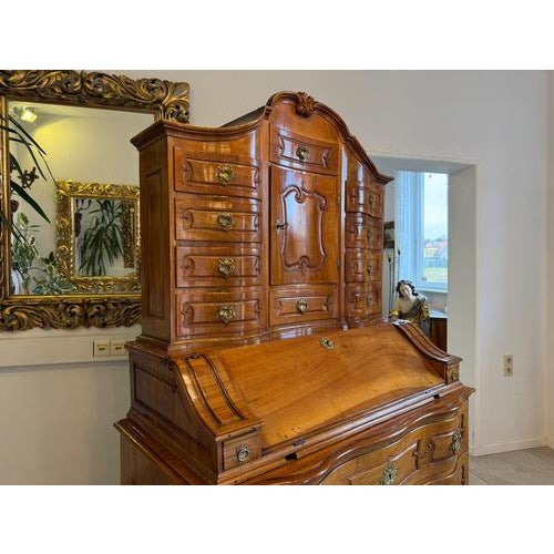 Display Cabinet in Pine For Sale - Image 12 of 18