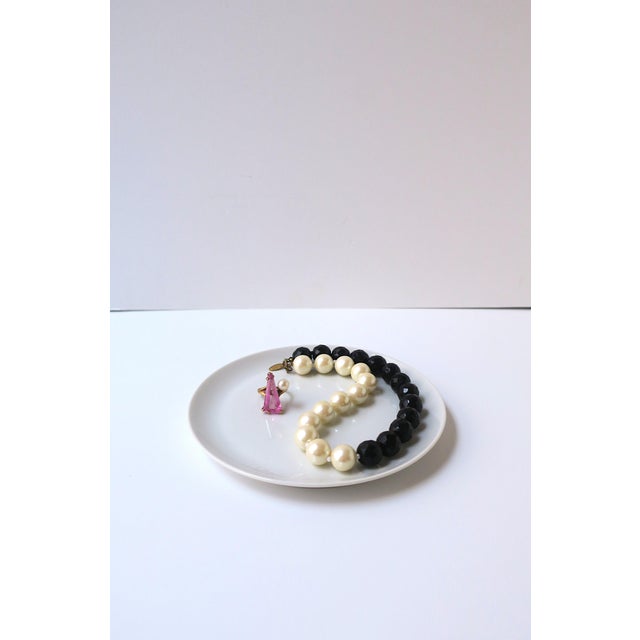 Mid 20th Century White Porcelain Catchall Dish, German Modernism, Circa 1960s For Sale - Image 5 of 8