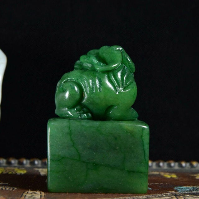 Shoushan Green Stone Seal, Carved Ancient Beast Chop, Chinese Scholar Stone Stamp With Gilded Inscription For Sale - Image 4 of 9