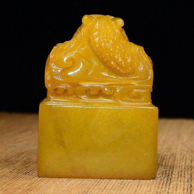1990s Vintage Shoushan Stone "Dragon Playing With Pearl" Seal / Paperweight With Inscription For Sale - Image 5 of 7