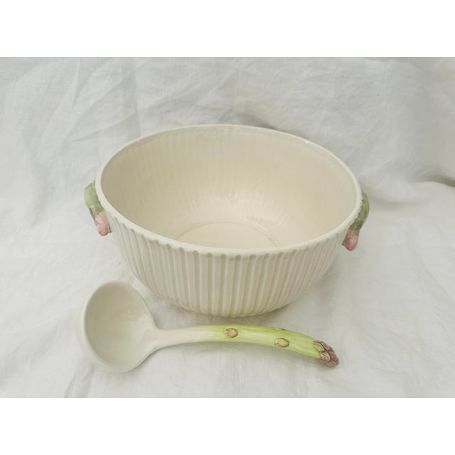 Fitz and Floyd "Vegetable Garden" Soup Taureen or Serving bowl. Perfect to mix and match with the cabbage collection for a...