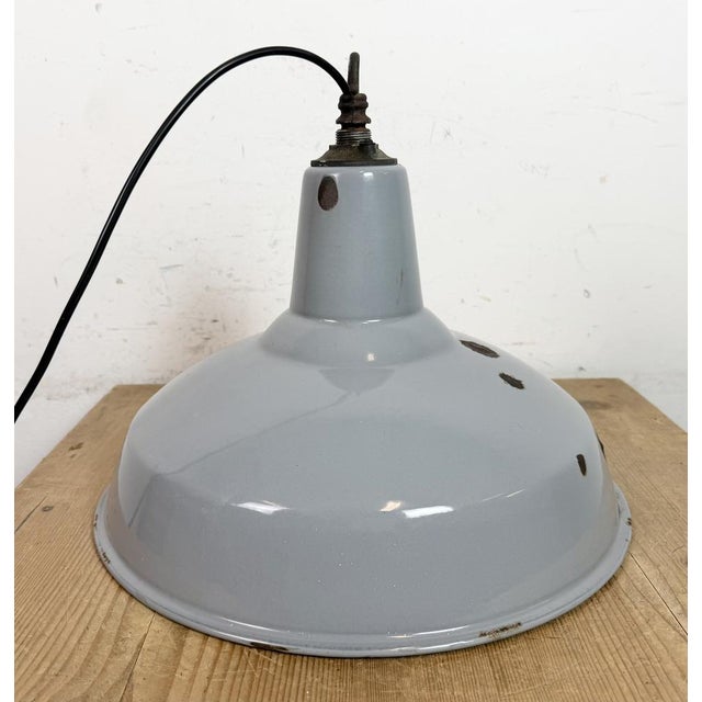 Industrial British Grey Enamel Factory Pendant Lamp from Benjamin Electric Manufacturing Company, 1960s For Sale - Image 15 of 17