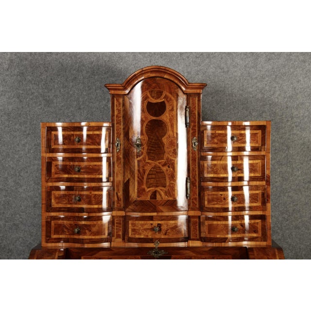 Early 18th Century 18th Century Baroque Secretary Walnut Veneer Vienna Austria, 1710s For Sale - Image 5 of 18